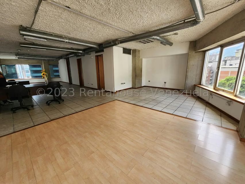 Comercial (Oficina) en Alquiler en El Marques, Distrito Metropolitano