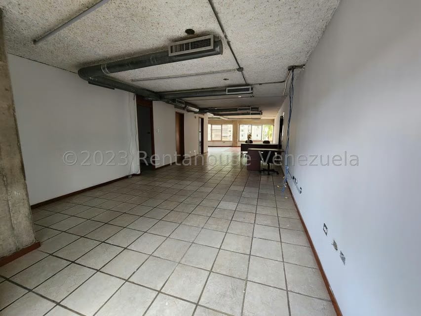 Comercial (Oficina) en Alquiler en El Marques, Distrito Metropolitano - 2
