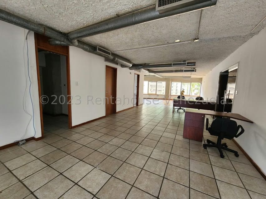 Comercial (Oficina) en Alquiler en El Marques, Distrito Metropolitano - 3