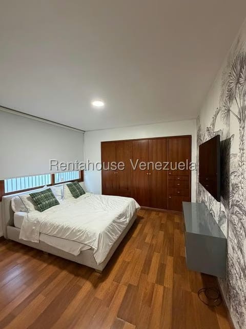 Casa (Contemporaneo) en Alquiler en Santa Paula, Distrito Metropolitano - 6