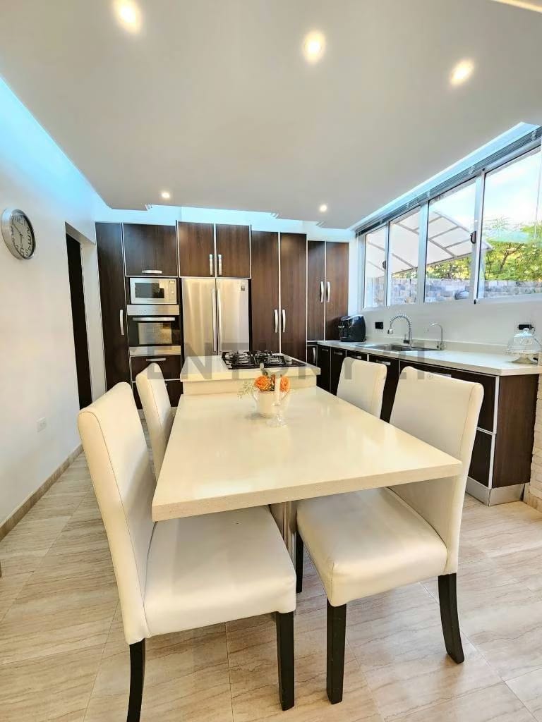 Hermoso Townhouse en Venta Conjunto Residencial Costa Dorada, Lecheria