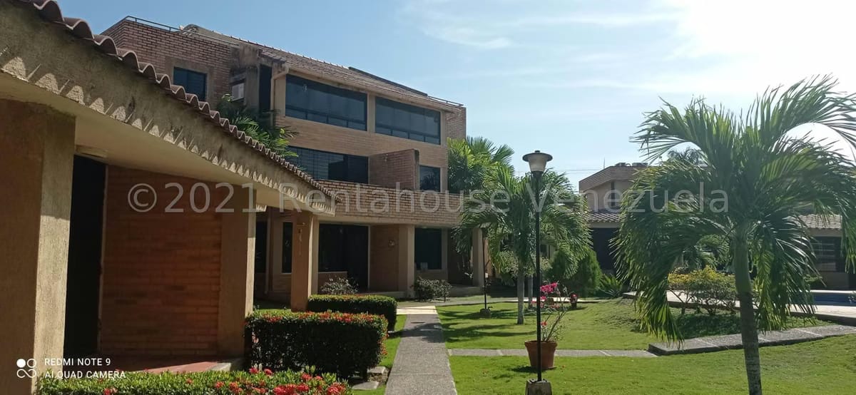 Apartamento (1 Nivel) en Venta en Los Canales de Rio Chico, Miranda - 2