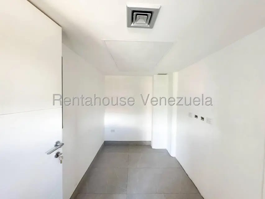 Apartamento (1 Nivel) en Venta en Los Naranjos de Las Mercedes, Distrito Metropolitano - 32