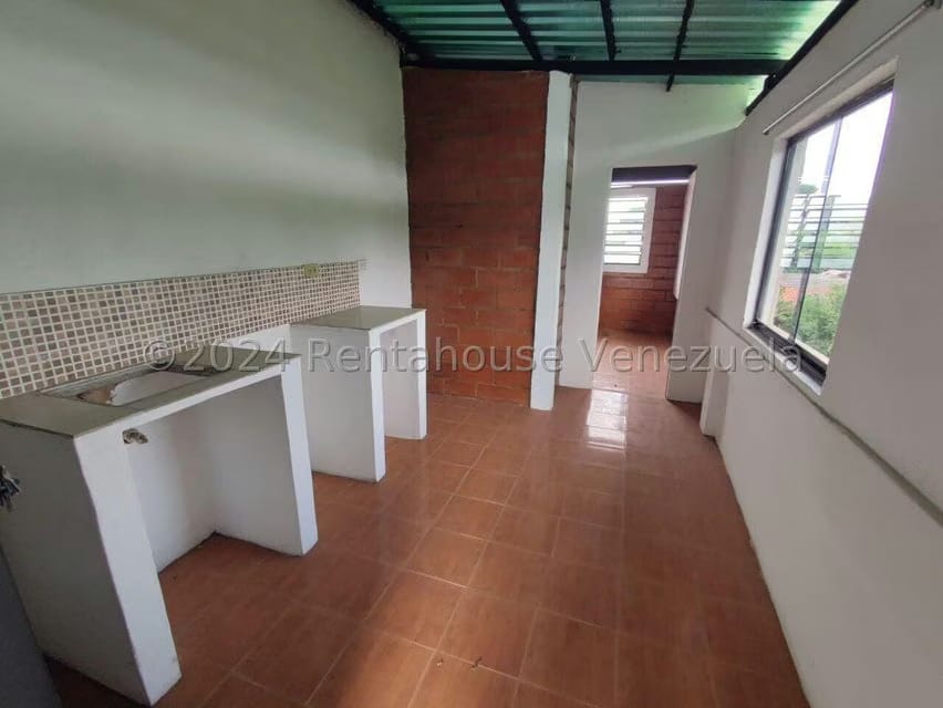 Casa (Duplex) en Venta en Vista Linda, Miranda - 15