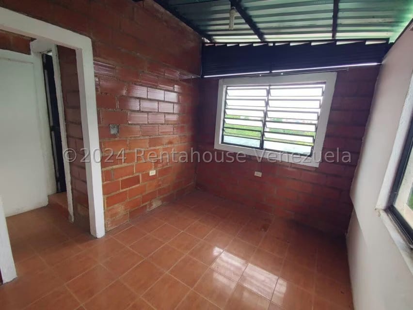 Casa (Duplex) en Venta en Vista Linda, Miranda - 18