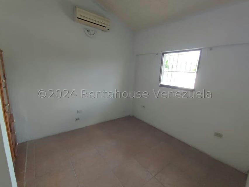 Casa (Duplex) en Venta en Vista Linda, Miranda - 20