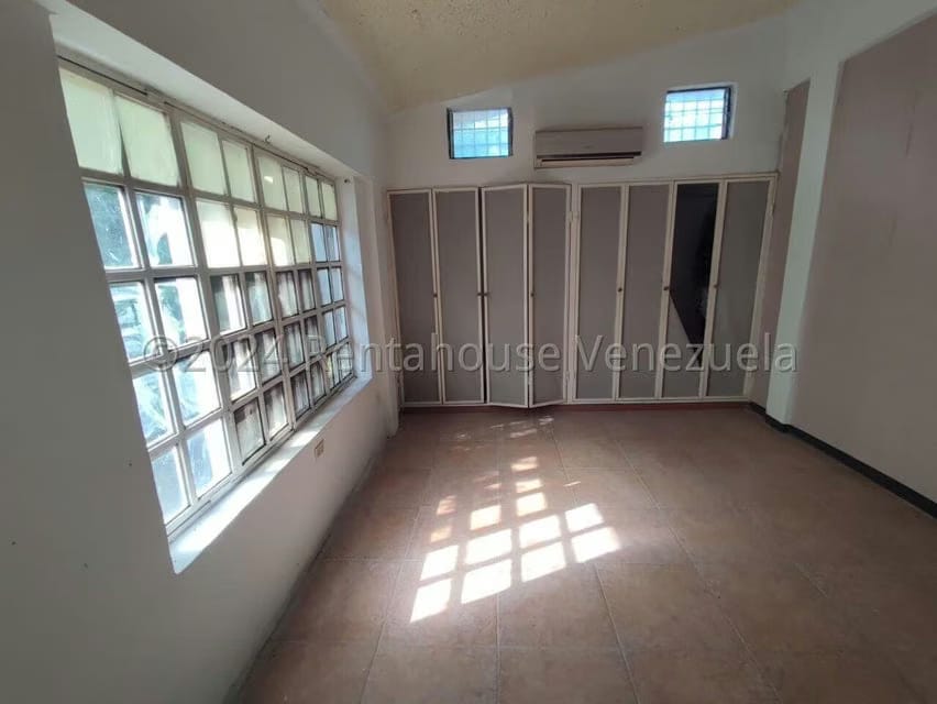 Casa (Duplex) en Venta en Vista Linda, Miranda - 21