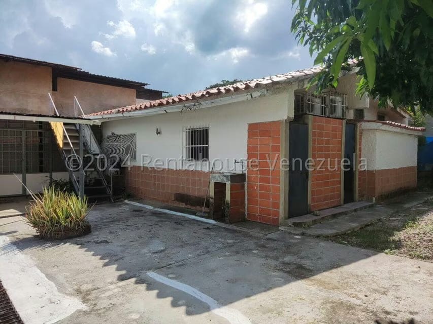 Casa (Duplex) en Venta en Vista Linda, Miranda - 29