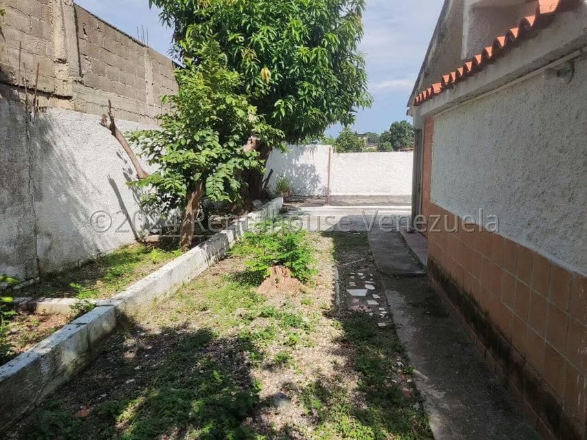 Casa (Duplex) en Venta en Vista Linda, Miranda - 34