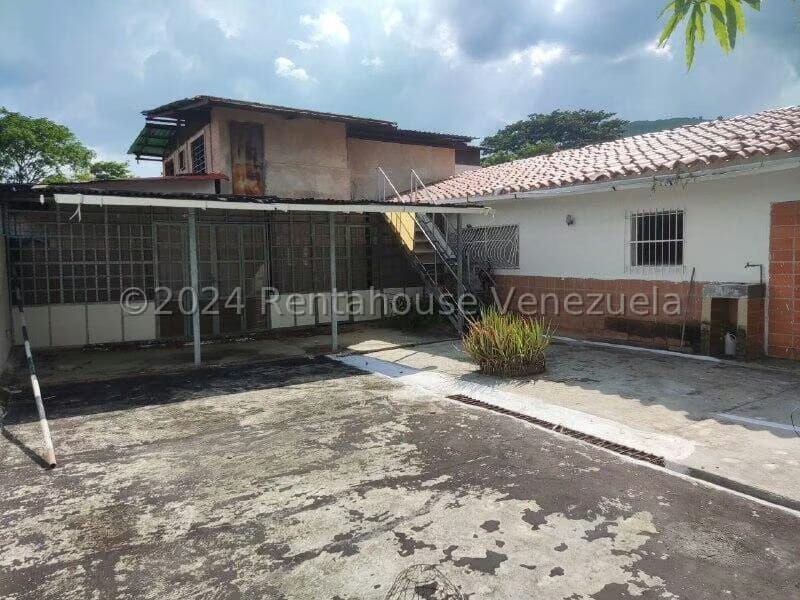 Casa (Duplex) en Venta en Vista Linda, Miranda - 35