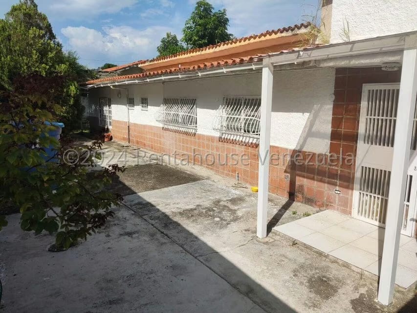 Casa (Duplex) en Venta en Vista Linda, Miranda - 37