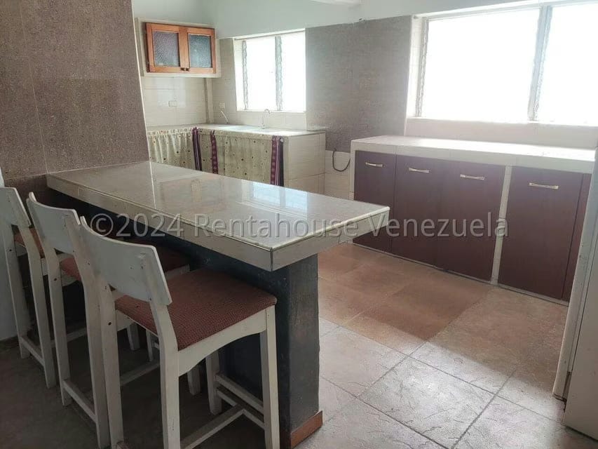 Casa (Duplex) en Venta en Vista Linda, Miranda - 9