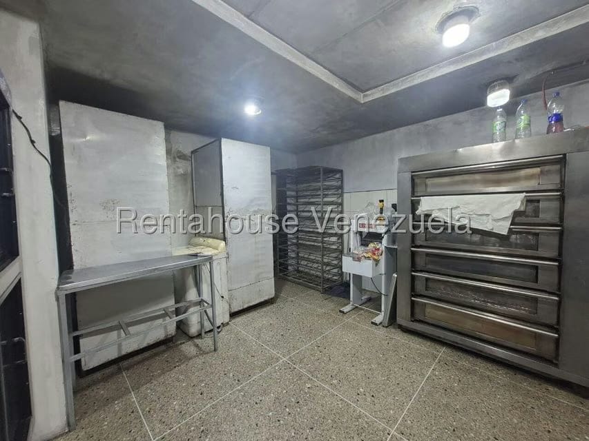 Comercial (Local Comercial) en Alquiler en La Montanita, Lara - 27