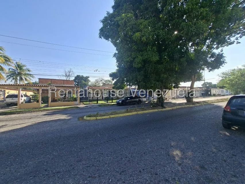 Comercial (Local Comercial) en Alquiler en La Montanita, Lara - 33