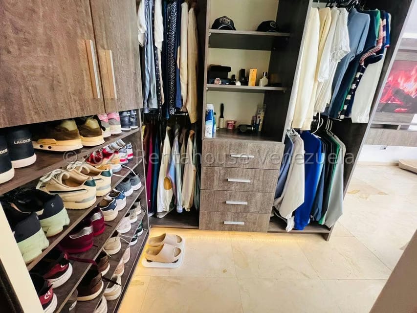 Apartamento (1 Nivel) en Venta en La Trinidad, Distrito Metropolitano - 17
