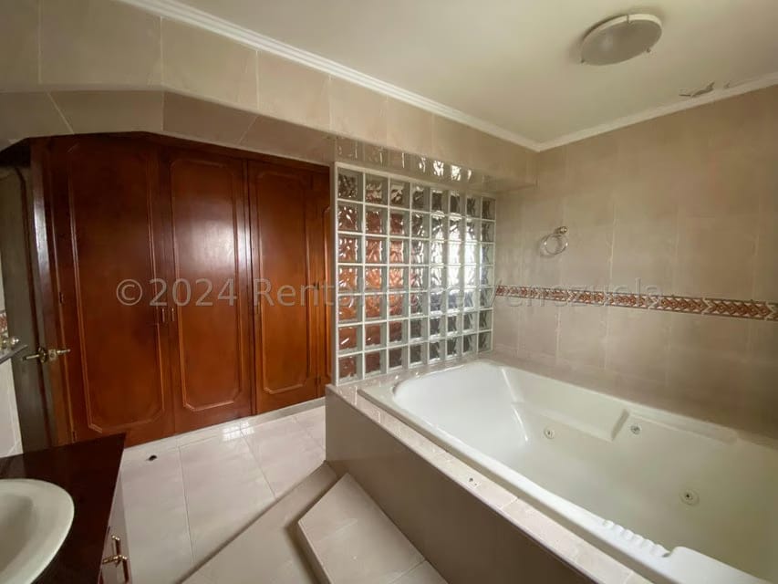 Apartamento (1 Nivel) en Venta en Centro, Aragua - 14