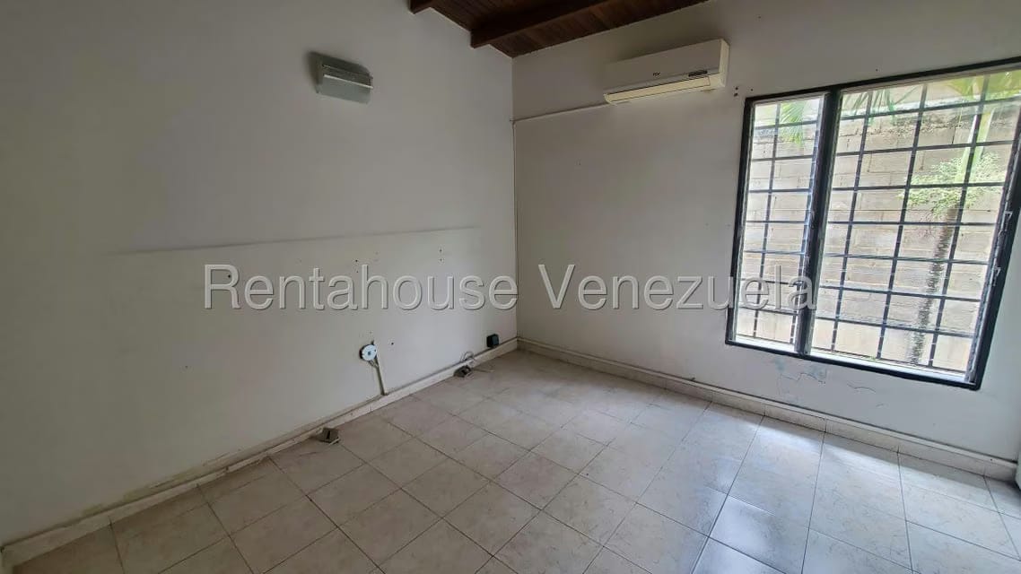 Casa (Duplex) en Venta en La Rosaleda, Lara - 18