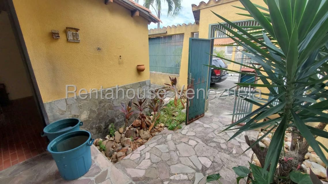 Casa (Duplex) en Venta en La Rosaleda, Lara - 4