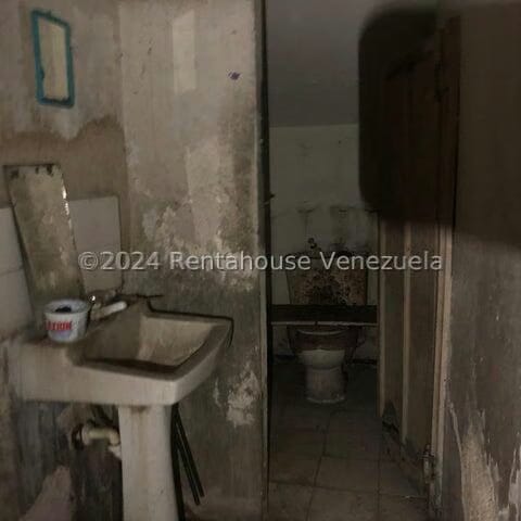 Comercial (Local Comercial) en Alquiler en La Candelaria, Carabobo - 46
