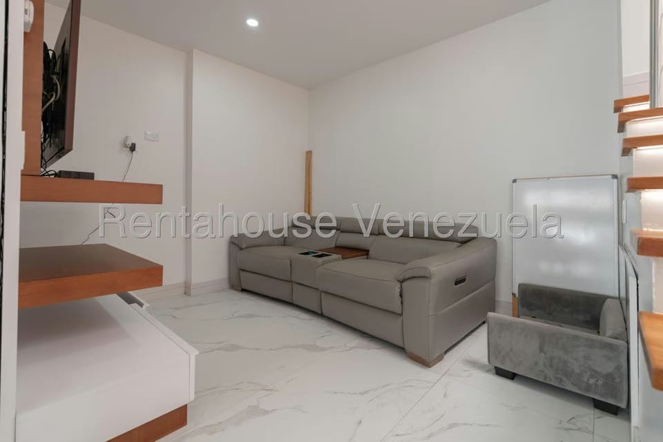 Casa (Duplex) en Venta en La Tahona, Distrito Metropolitano - 19