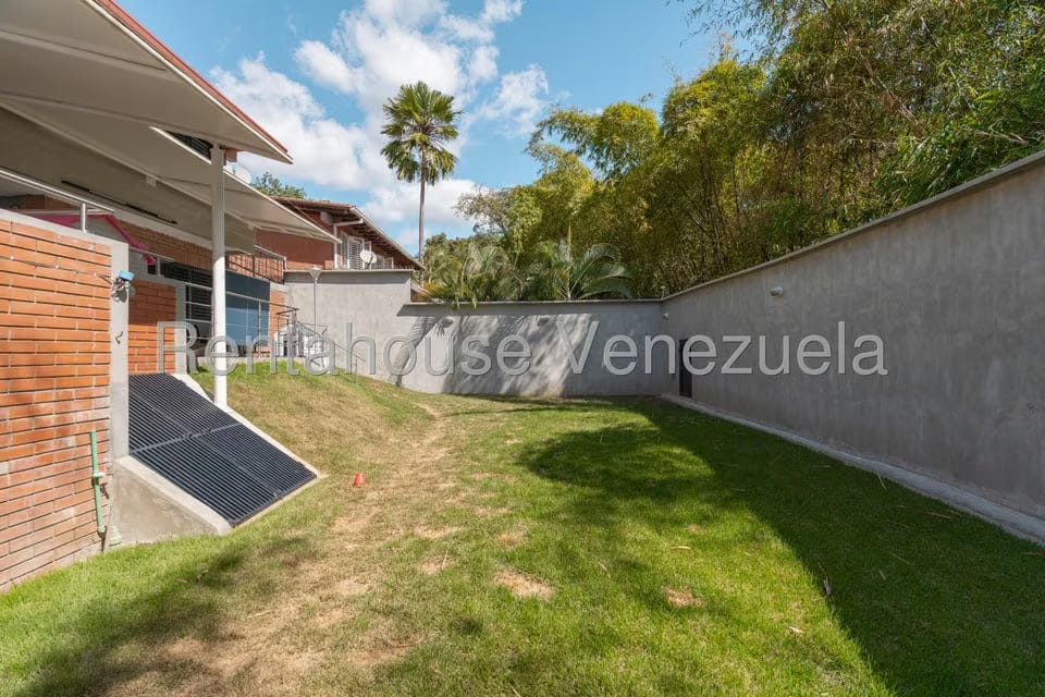 Casa (Duplex) en Venta en La Tahona, Distrito Metropolitano - 36