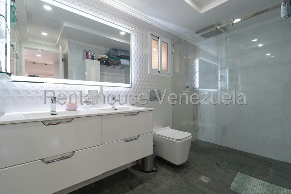 Casa (Duplex) en Venta en La Tahona, Distrito Metropolitano - 44