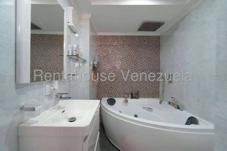 Casa (Duplex) en Venta en La Tahona, Distrito Metropolitano - 46