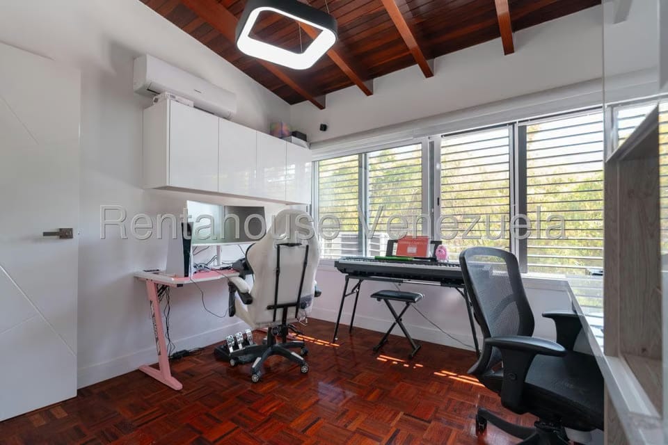 Casa (Duplex) en Venta en La Tahona, Distrito Metropolitano - 48