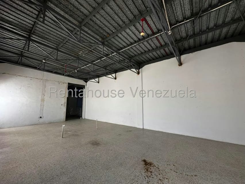 Comercial (Local Comercial) en Alquiler en Parroquia Concepcion, Lara - 11