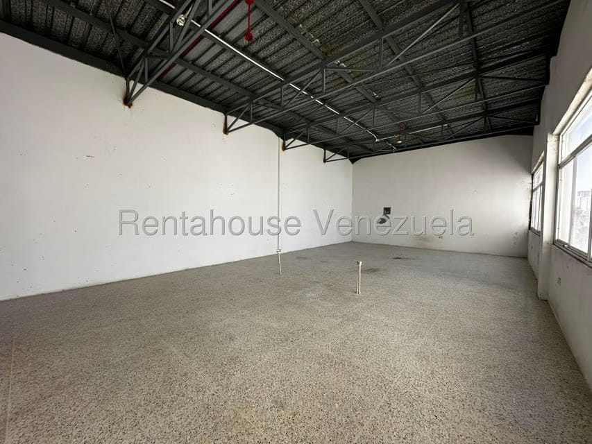 Comercial (Local Comercial) en Alquiler en Parroquia Concepcion, Lara - 13