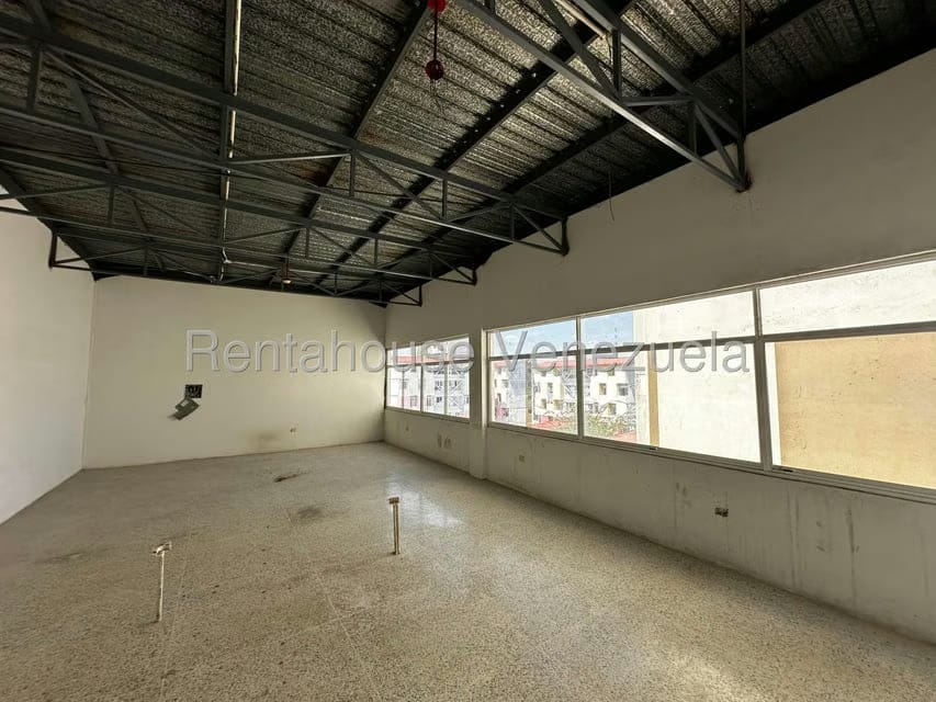 Comercial (Local Comercial) en Alquiler en Parroquia Concepcion, Lara - 18