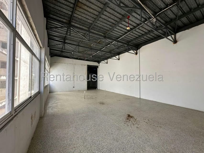 Comercial (Local Comercial) en Alquiler en Parroquia Concepcion, Lara - 28