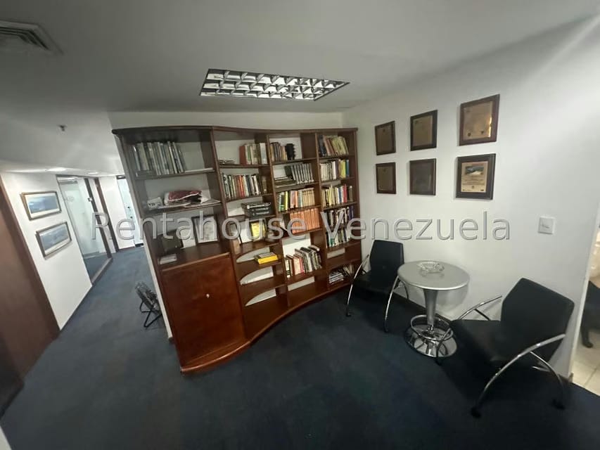 Comercial (Oficina) en Venta en Prados del Este, Distrito Metropolitano - 13