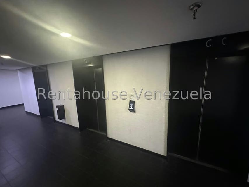 Comercial (Oficina) en Venta en Prados del Este, Distrito Metropolitano - 3