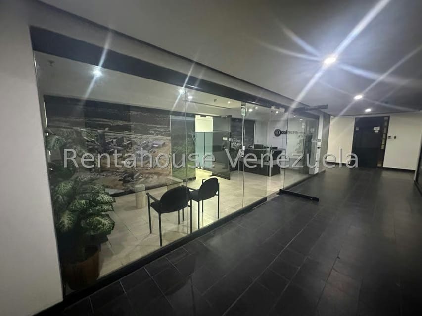 Comercial (Oficina) en Venta en Prados del Este, Distrito Metropolitano - 4