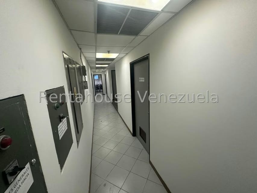 Comercial (Oficina) en Venta en Prados del Este, Distrito Metropolitano - 40