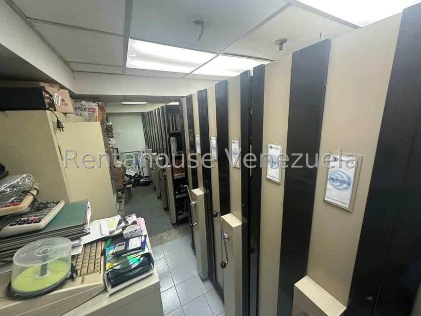 Comercial (Oficina) en Venta en Prados del Este, Distrito Metropolitano - 46