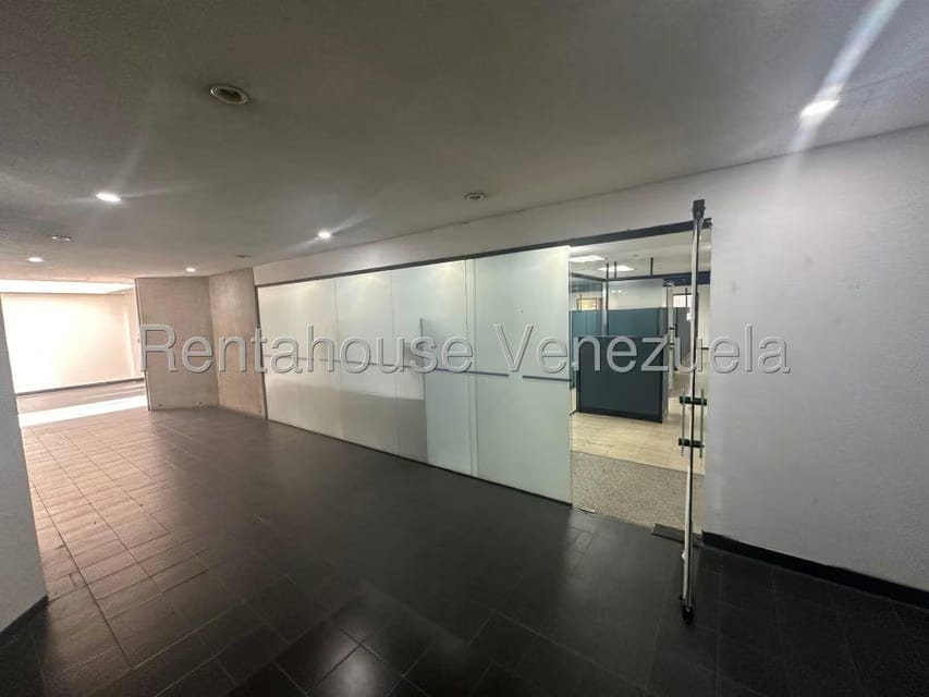 Comercial (Oficina) en Venta en Prados del Este, Distrito Metropolitano - 50