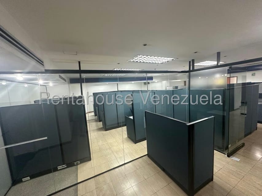 Comercial (Oficina) en Venta en Prados del Este, Distrito Metropolitano - 51