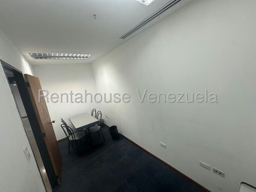 Comercial (Oficina) en Venta en Prados del Este, Distrito Metropolitano - 52