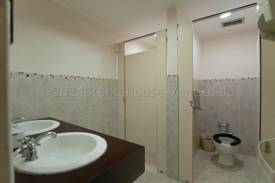 Comercial (Oficina) en Venta en La Urbina, Distrito Metropolitano - 13
