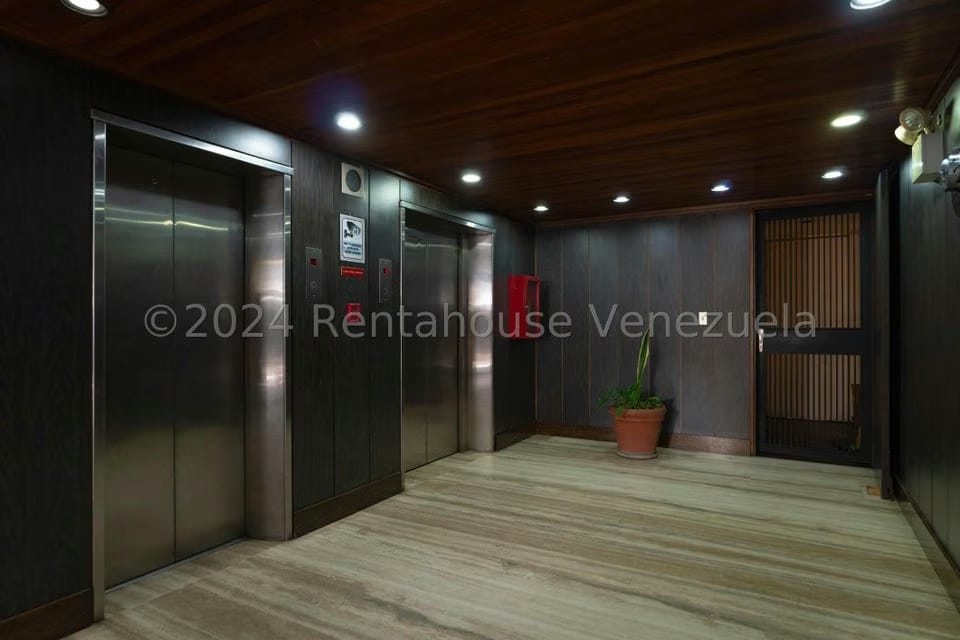 Comercial (Oficina) en Venta en La Urbina, Distrito Metropolitano - 3