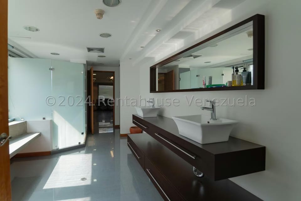 Comercial (Oficina) en Venta en La Urbina, Distrito Metropolitano - 10