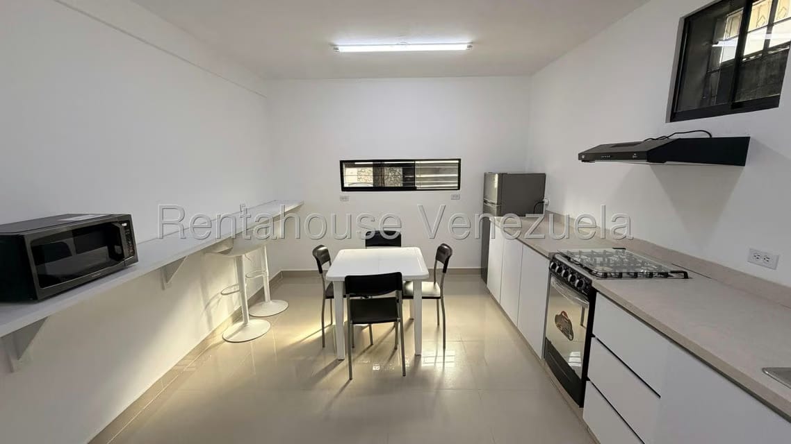 Comercial (Oficina) en Alquiler en Colinas de Bello Monte, Distrito Metropolitano - 11