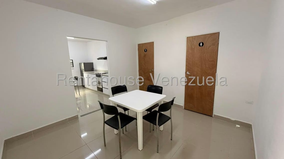Comercial (Oficina) en Alquiler en Colinas de Bello Monte, Distrito Metropolitano - 13