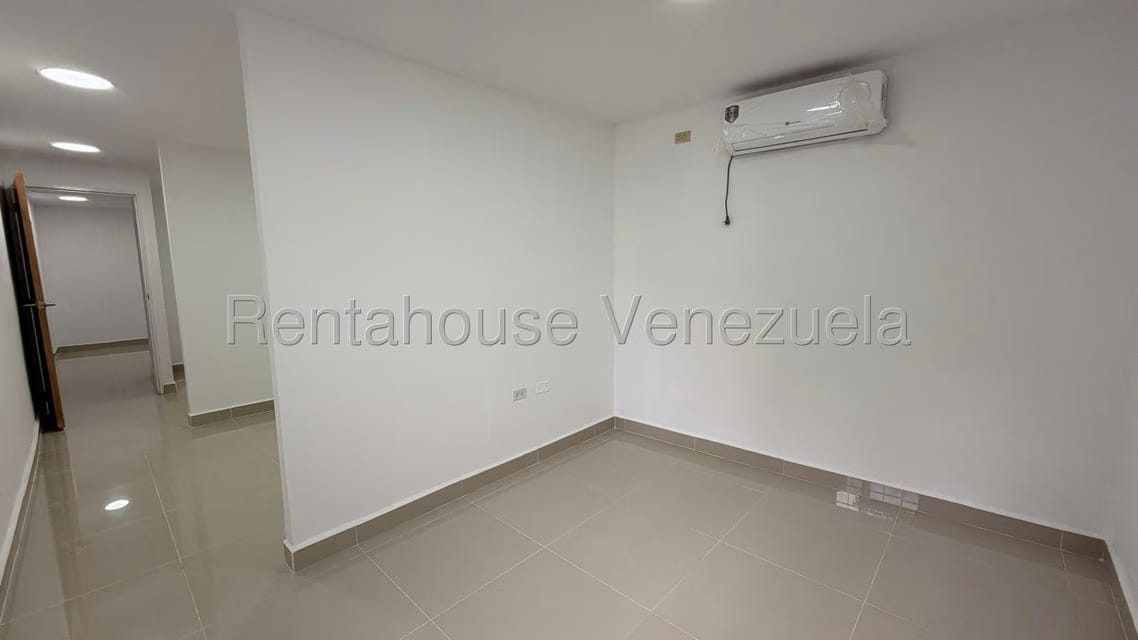 Comercial (Oficina) en Alquiler en Colinas de Bello Monte, Distrito Metropolitano - 6