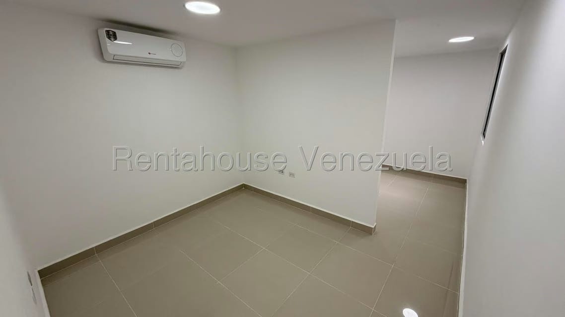 Comercial (Oficina) en Alquiler en Colinas de Bello Monte, Distrito Metropolitano - 8