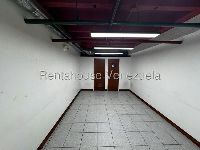 Comercial (Local Comercial) en Alquiler en El Rosal, Distrito Metropolitano - 15