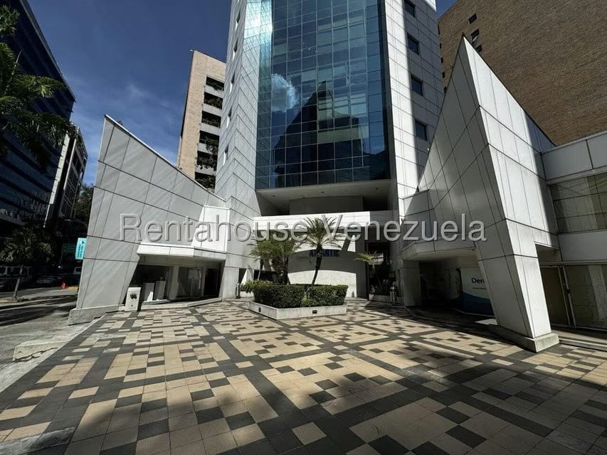 Comercial (Local Comercial) en Alquiler en El Rosal, Distrito Metropolitano - 3