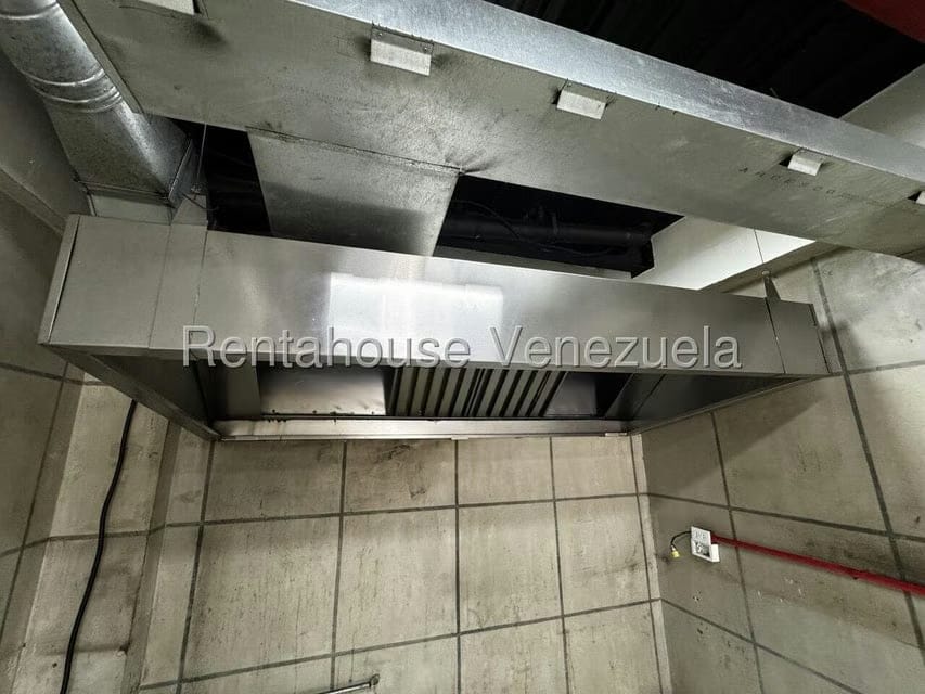 Comercial (Local Comercial) en Alquiler en El Rosal, Distrito Metropolitano - 9